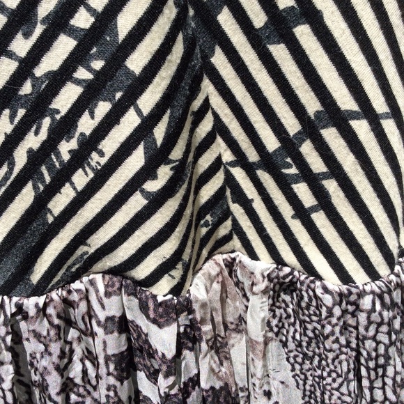 LULU H bubble hem dress unique style design - Picture 5 of 8